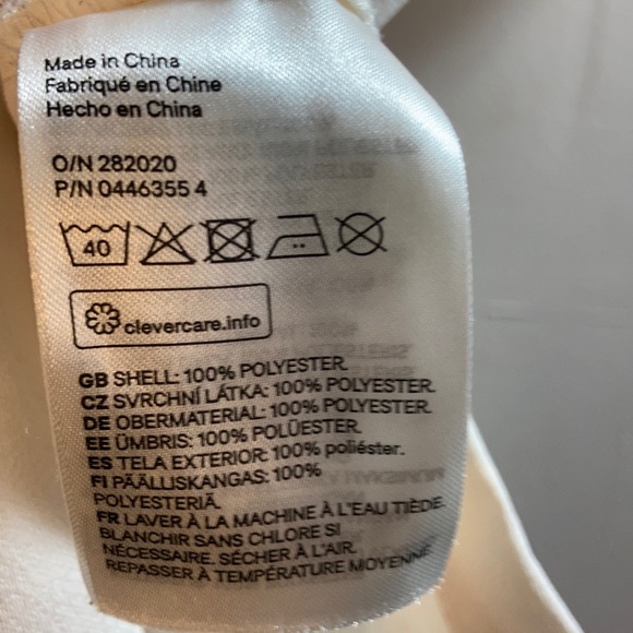 🔥H&M white shirt - Picture 5 of 5